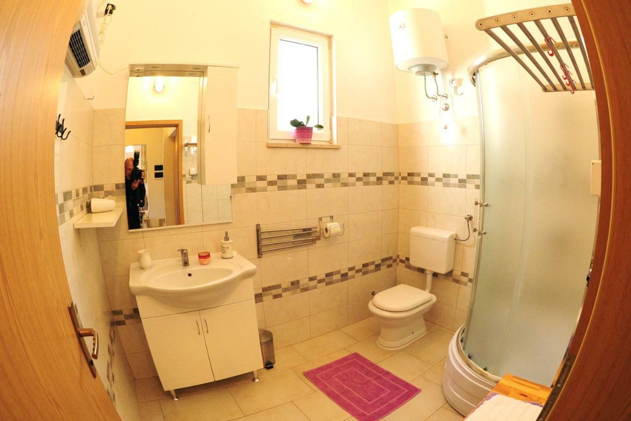 Green Garden Apartment